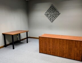 215 W Broadway St, Mount Pleasant, MI à louer Photo intérieure- Image 2 de 2