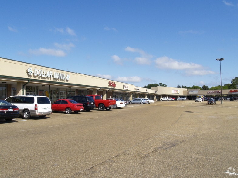 809-915 Ellis Ave, Jackson, MS for lease - Building Photo - Image 3 of 14