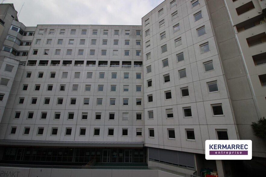 Multifamily in Rennes for sale - Building Photo - Image 2 of 3