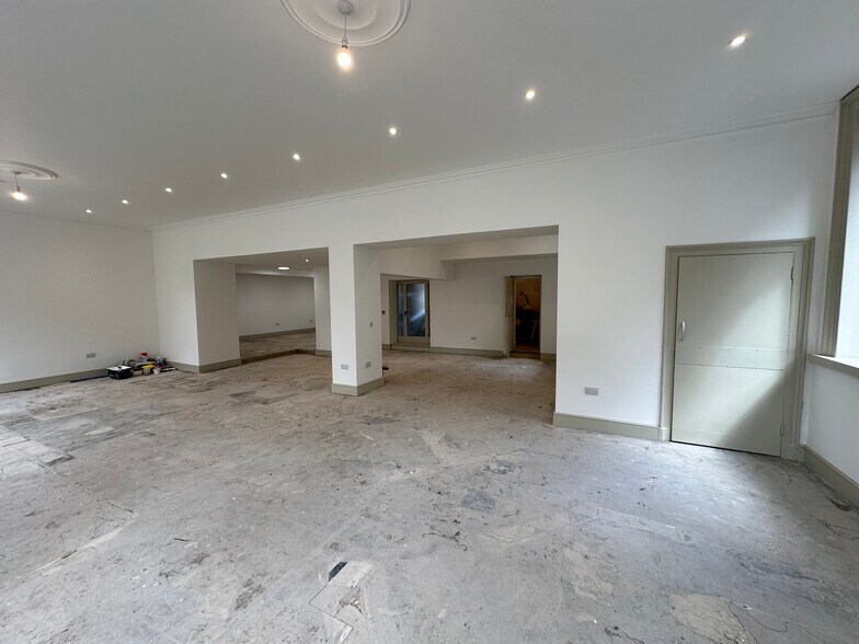 5 High St, Shepton Mallet à louer - Photo du bâtiment - Image 2 de 6