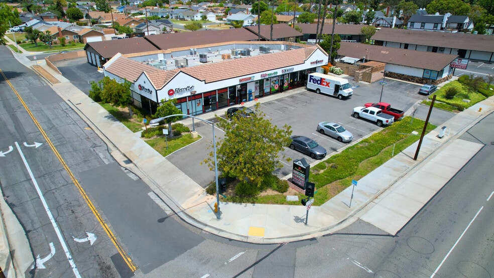 901 E Yorba Linda Blvd, Placentia, CA for sale - Building Photo - Image 3 of 8