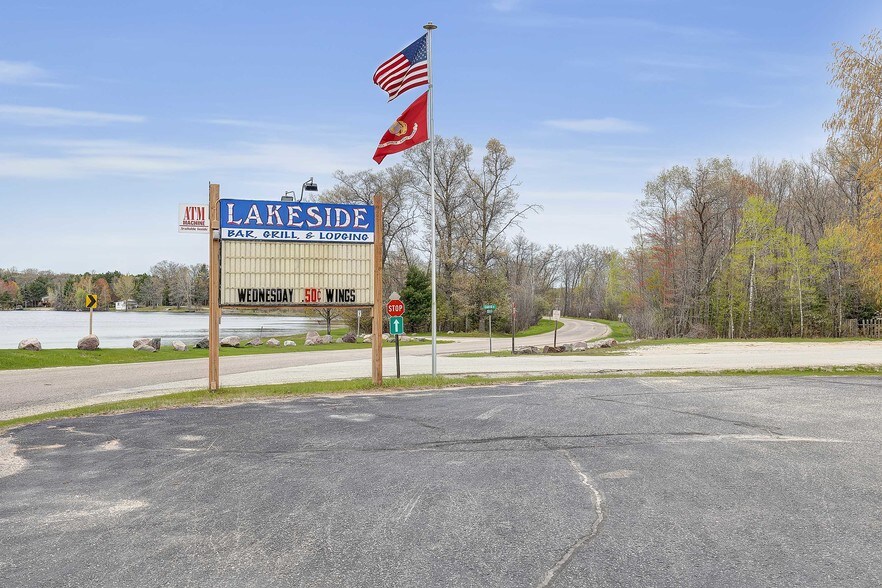 N11110-N11120 Newton Lake Rd, Athelstane, WI for sale - Building Photo - Image 1 of 1