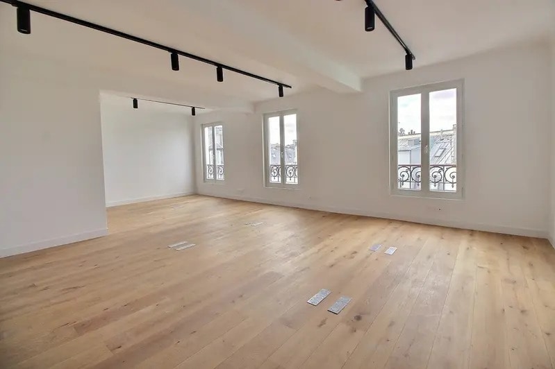 55 Rue Du Faubourg Montmartre, Paris for lease - Interior Photo - Image 2 of 22