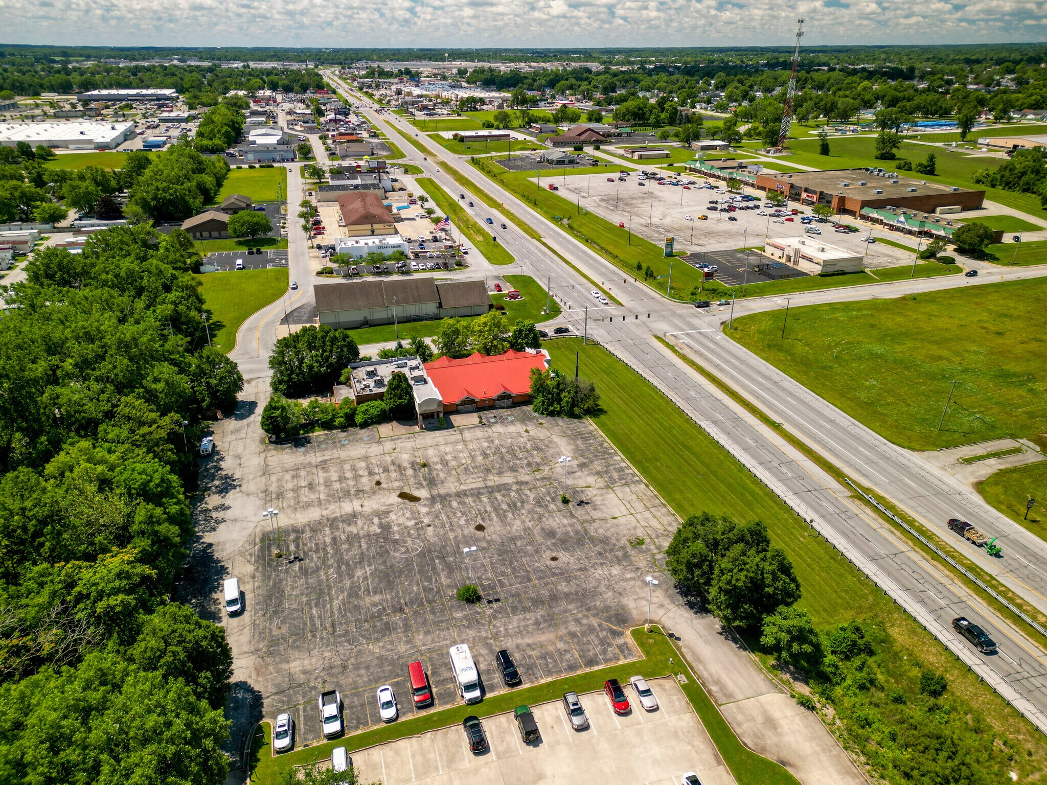 490 S Reed Rd, Kokomo, IN à vendre Photo principale- Image 1 de 2