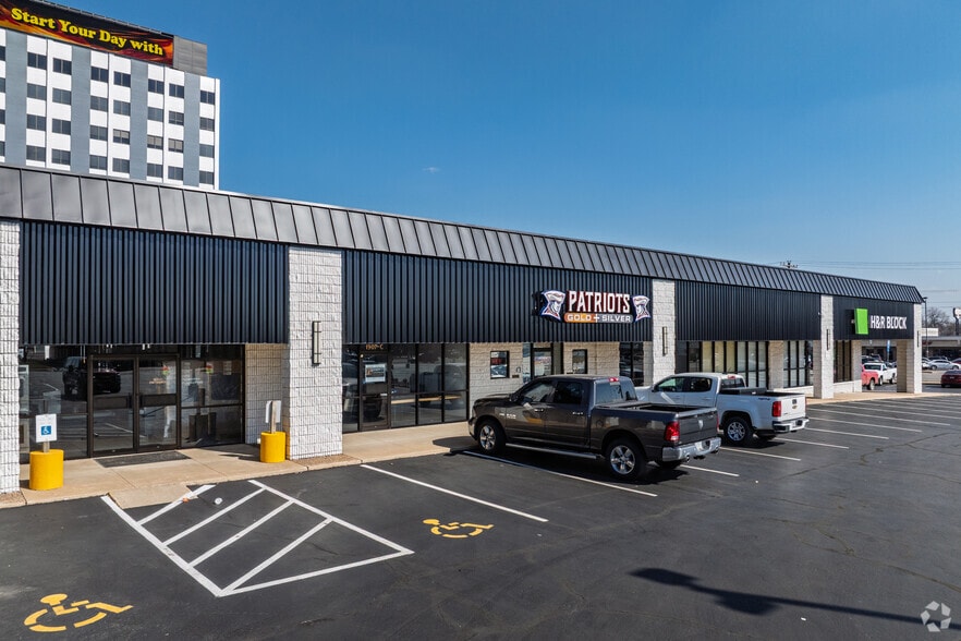 1903-1927 S Glenstone Ave, Springfield, MO for lease - Building Photo - Image 2 of 4