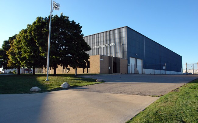 Plus de détails pour 23680 Research Dr, Farmington Hills, MI - Industriel à louer