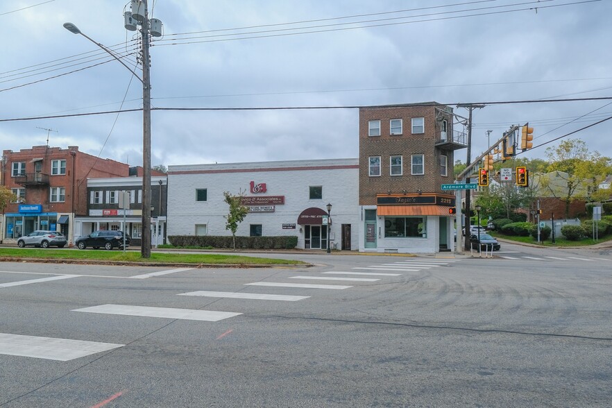 2211 Ardmore Blvd, Pittsburgh, PA for lease - Building Photo - Image 1 of 2