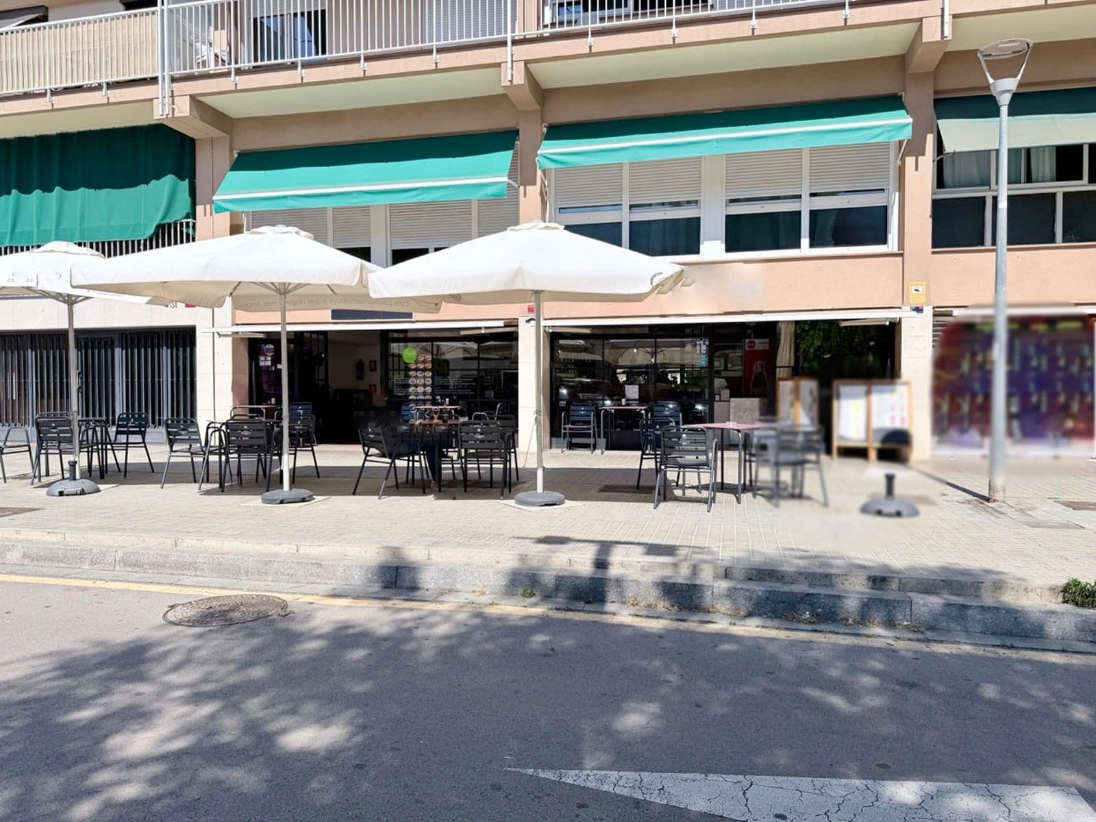 Retail in L'Hospitalet de Llobregat, Barcelona for lease Interior Photo- Image 1 of 5