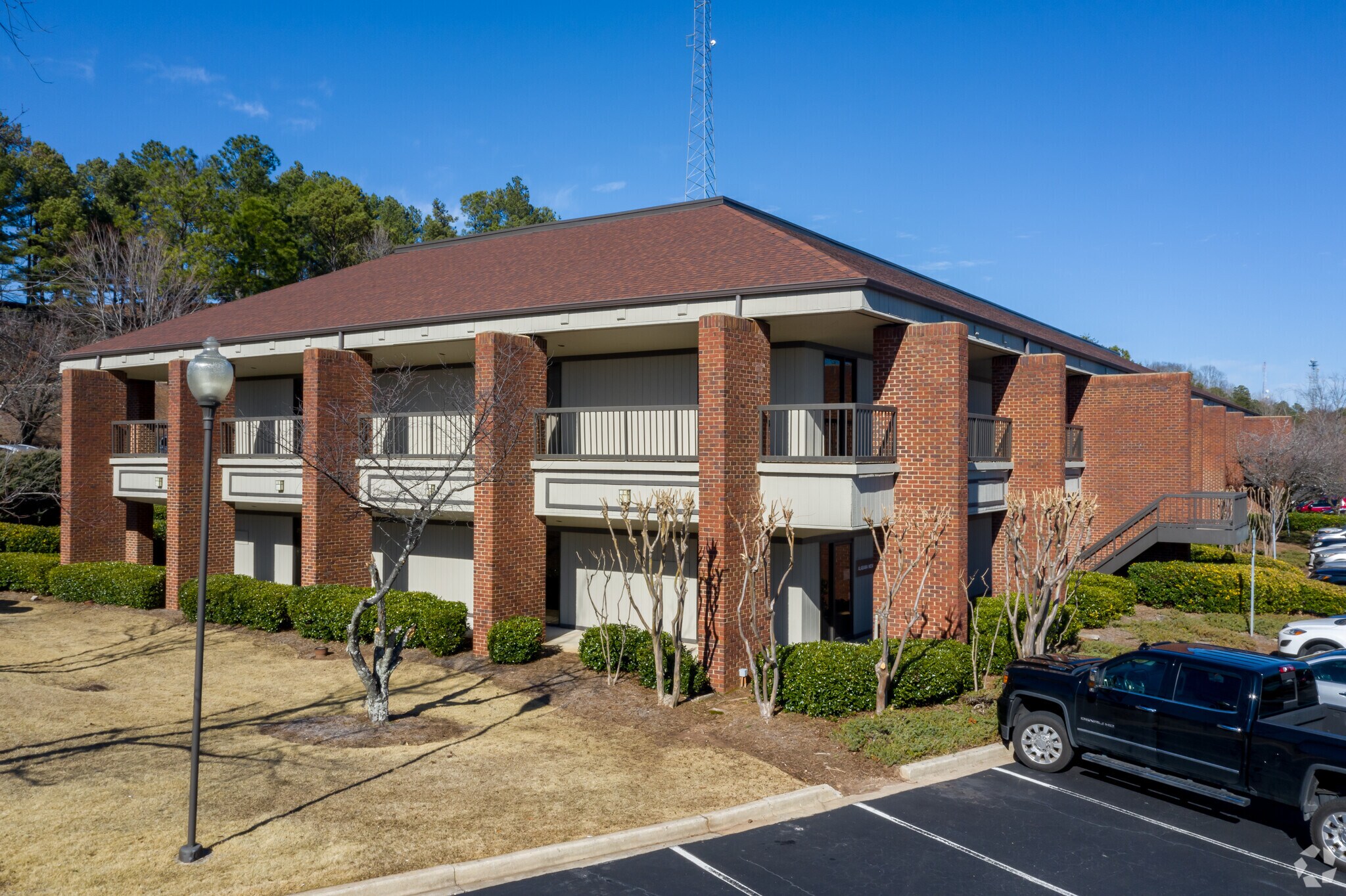 529 Beacon Pky W, Birmingham, AL à louer Photo du bâtiment- Image 1 de 15