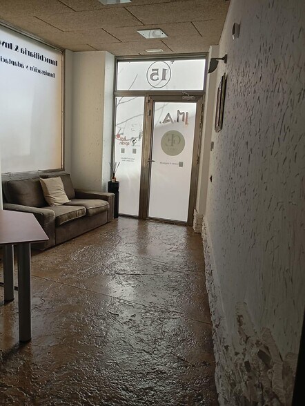 Carrer Músico Rafael Rodríguez Albert, 11, Mutxamel, Alicante for sale - Interior Photo - Image 1 of 11