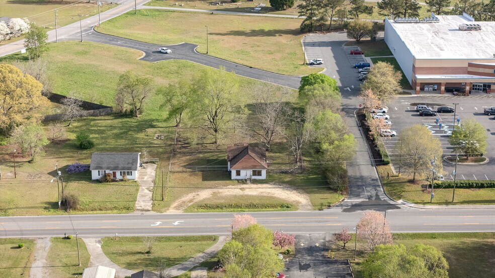 549 E New Hope Rd, Goldsboro, NC à vendre - Photo du bâtiment - Image 2 de 12