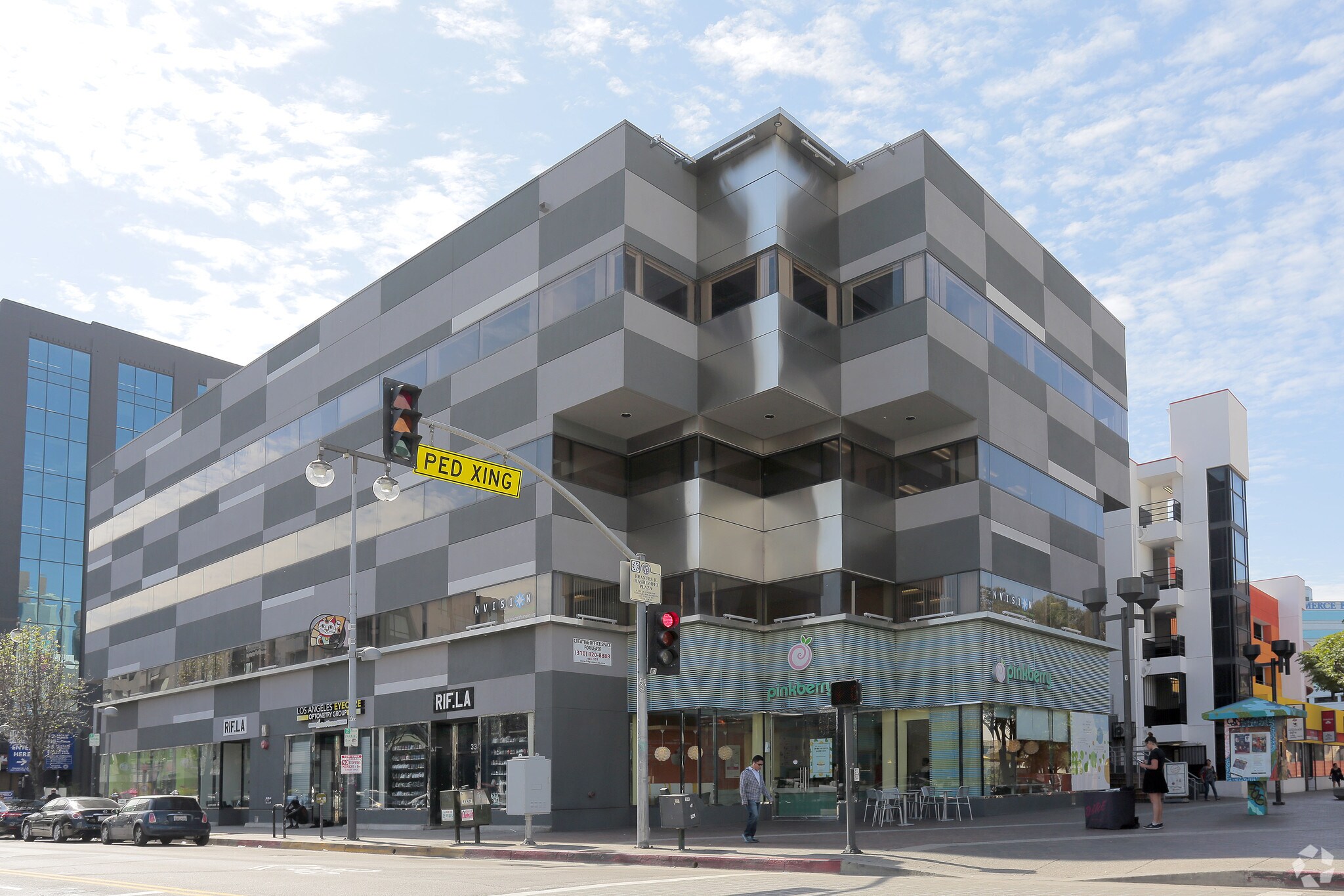 340 E 2nd St, Los Angeles, CA à louer Photo du bâtiment- Image 1 de 14