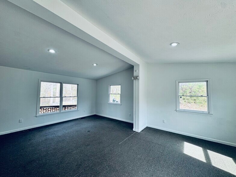 2800 Hill St, Lynchburg, VA à vendre - Photo intérieure - Image 3 de 17