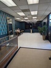 1800 NE 3rd St, Bend, OR for lease Interior Photo- Image 1 of 2