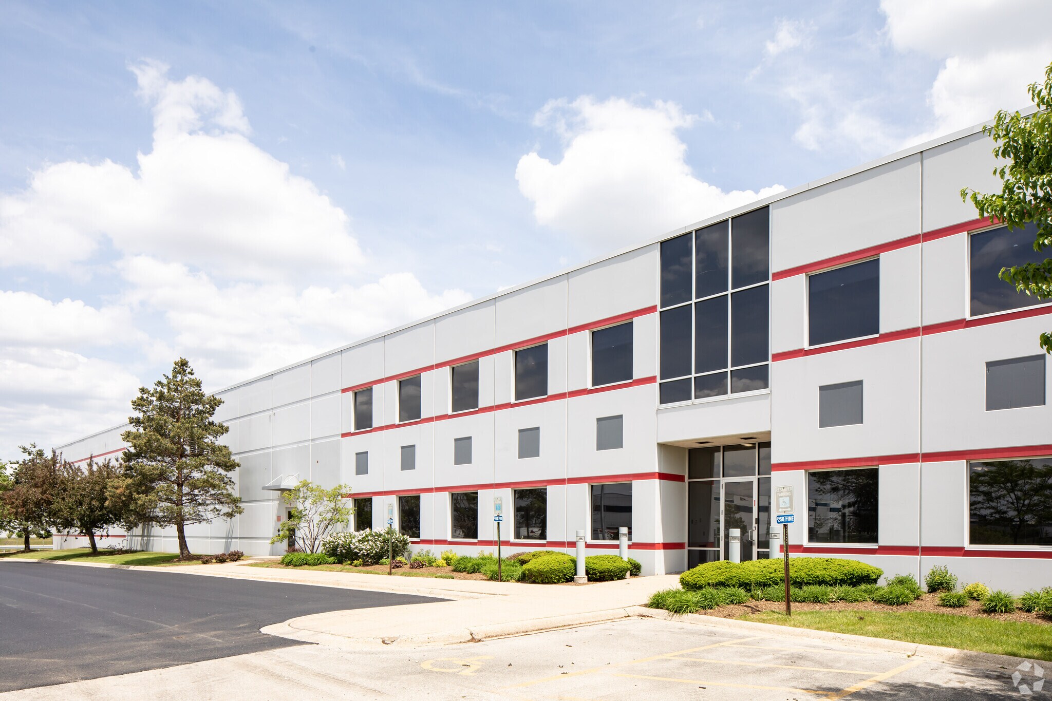 10600 W Belmont Ave, Franklin Park, IL for lease Primary Photo- Image 1 of 6