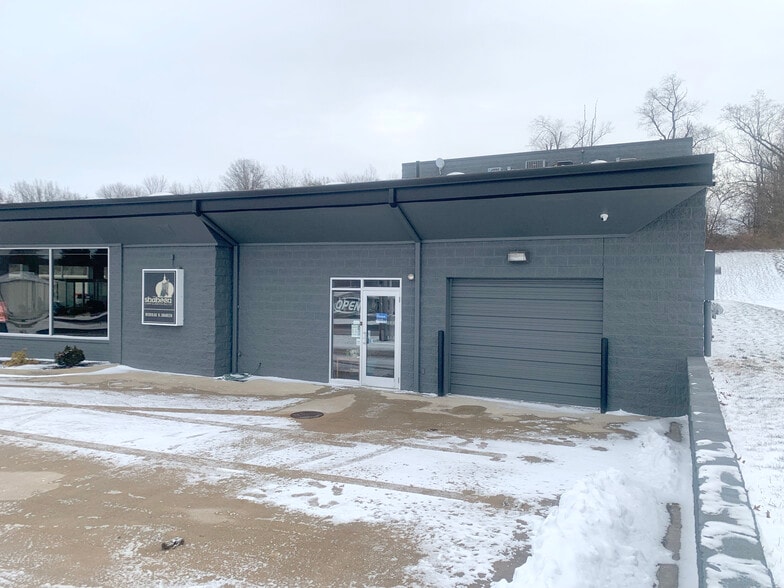 4120 Whipple Ave NW, Canton, OH for lease - Primary Photo - Image 1 of 2