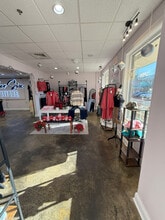 380 Monroe Tpke, Monroe, CT for lease Interior Photo- Image 2 of 12