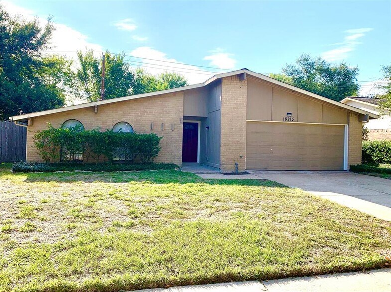 18215 Tall Cypress Dr, Spring, TX à vendre - Photo principale - Image 1 de 2