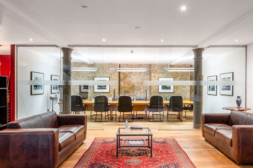 66 Royal Mint St, London for lease - Building Photo - Image 3 of 21