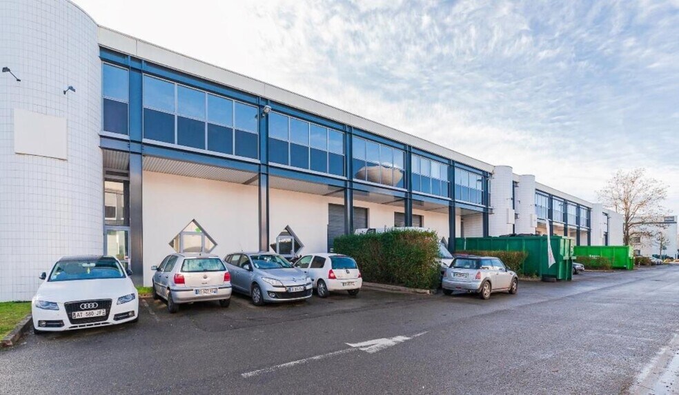 Flex dans Trappes à louer - Photo du bâtiment - Image 2 de 5