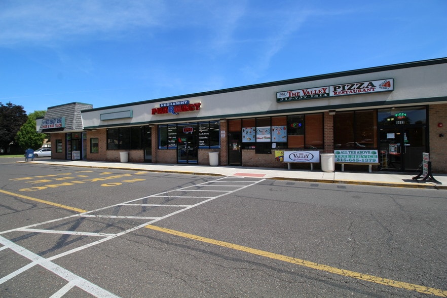 5401-5425 Neshaminy Blvd, Bensalem, PA for lease - Building Photo - Image 1 of 30