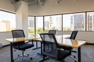 790 N Milwaukee St, Milwaukee, WI for lease Interior Photo- Image 2 of 8