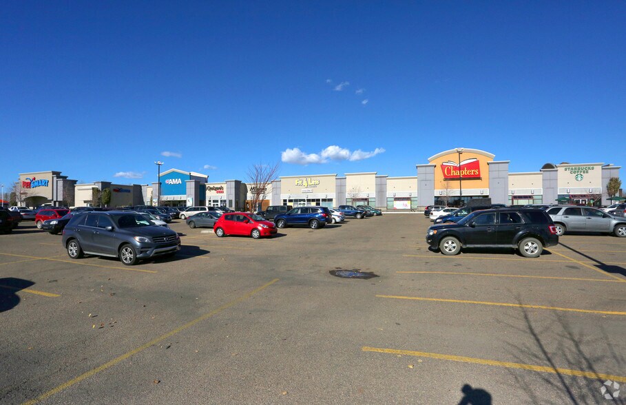 9934-9952 170th St NW, Edmonton, AB à louer - Photo du bâtiment - Image 2 de 2