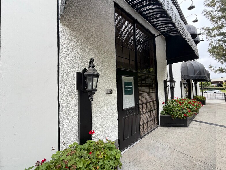 19350 Business Center Dr, Northridge, CA à louer - Photo du bâtiment - Image 2 de 15