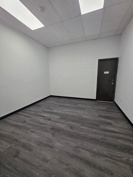 401-425 E Hunting Park Ave, Philadelphia, PA à louer - Photo du bâtiment - Image 2 de 5