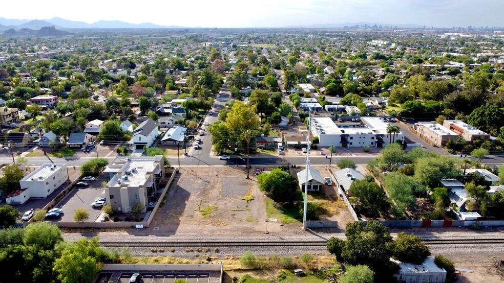 1015-1031 S Farmer ave, Tempe, AZ à vendre - Photo du bâtiment - Image 2 de 4