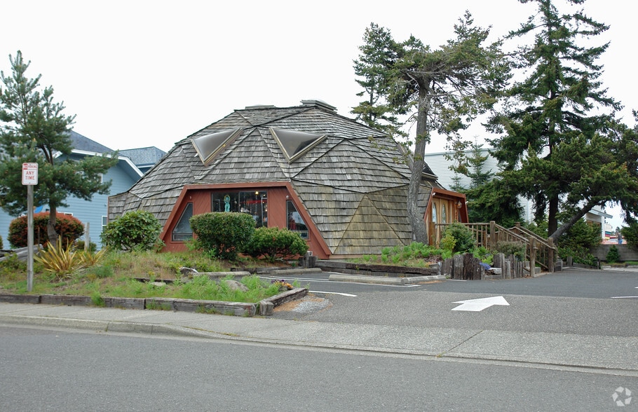 2217 US-101 Hwy, Florence, OR for sale - Building Photo - Image 2 of 2