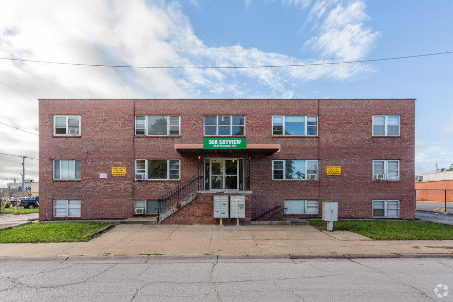 3025 Meredith Ave, Omaha, NE à vendre - Photo du bâtiment - Image 3 de 15