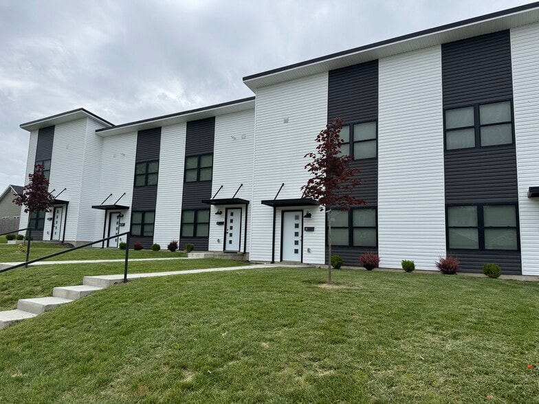 1124 Winton Pl, Springfield, OH à vendre - Photo du bâtiment - Image 2 de 8