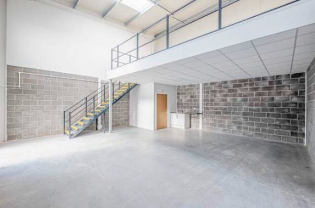 198-202 Broomhill Rd, Bristol à louer - Photo du bâtiment - Image 3 de 25