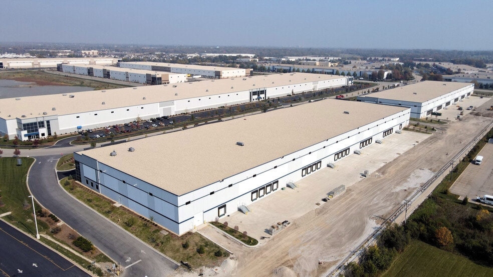 3979 Burwood Dr, Waukegan, IL for lease - Building Photo - Image 2 of 11