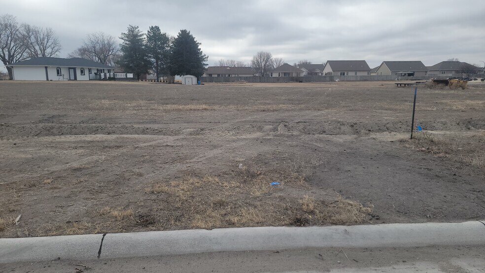 4807 43rd St, Columbus, NE à vendre - Photo du bâtiment - Image 2 de 3