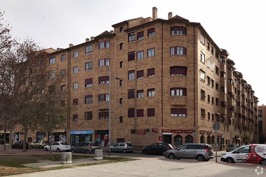 Calle Pila, 2, Parla, Madrid à louer - Photo du bâtiment - Image 2 de 2