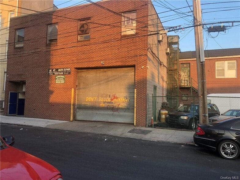 31 Mount Vernon Ave, Mount Vernon, NY for sale - Building Photo - Image 3 of 7