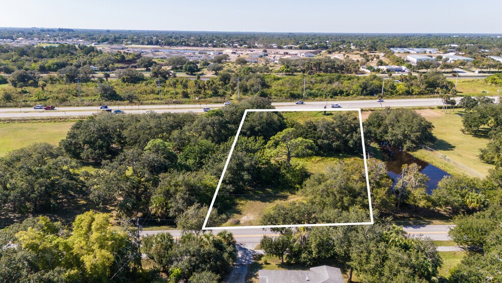 11515 S Indian River Dr, Sebastian, FL à vendre - Photo du bâtiment - Image 2 de 20