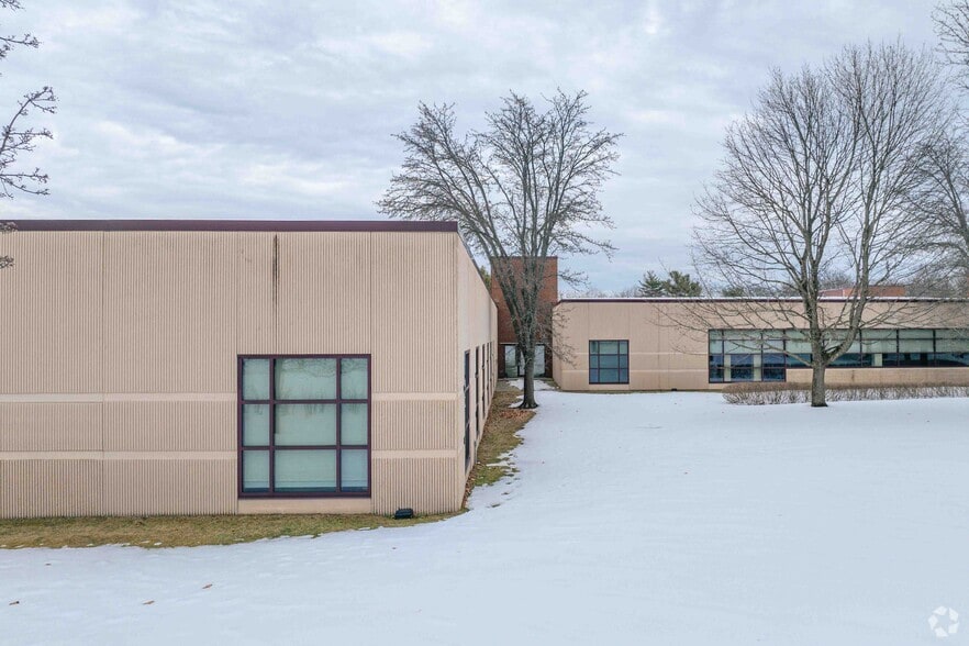 7 Shattuck Rd, Andover, MA for lease - Building Photo - Image 3 of 6