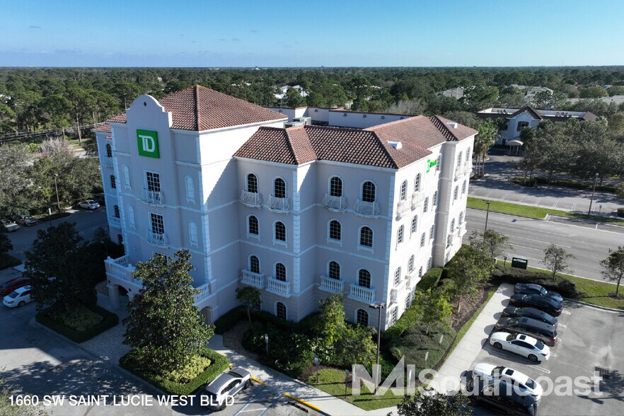 1660 SW St Lucie West Blvd, Port Saint Lucie, FL à louer - Photo du bâtiment - Image 2 de 14