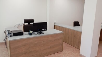 Retail in Amposta, Tarragona for lease Interior Photo- Image 2 of 6