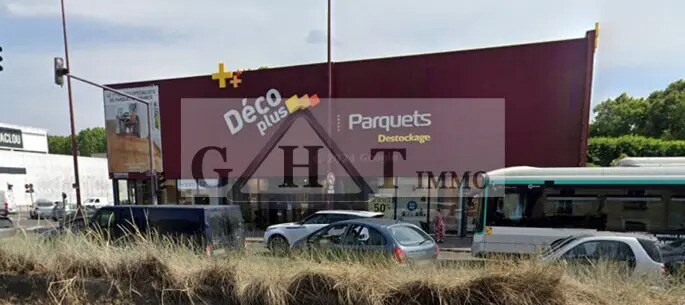 Commerce de détail dans Bondy à vendre Photo du bâtiment- Image 1 de 4