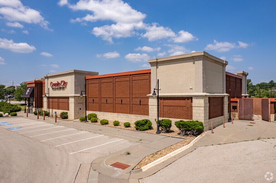 15085 W 119th St, Olathe, KS à vendre - Photo du bâtiment - Image 2 de 15