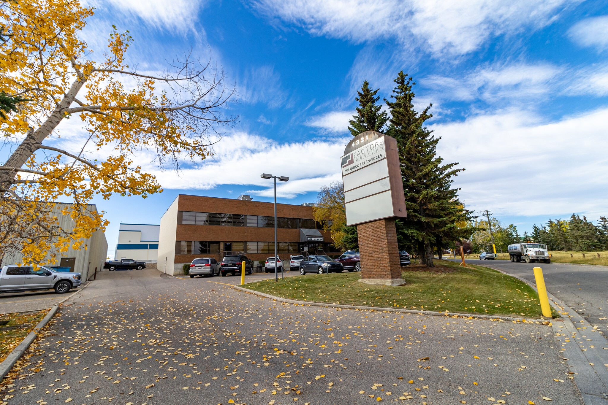 4317-4321 23B St NE, Calgary, AB for lease Building Photo- Image 1 of 13