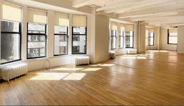 141 W 36th St, New York, NY à louer Photo intérieure- Image 2 de 4