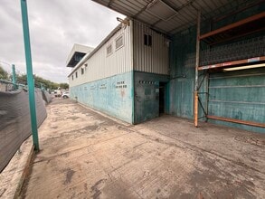 98-021 Kamehameha Hwy, Aiea, HI à louer Autre- Image 2 de 5