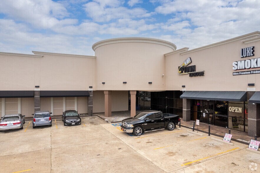 5887 Westheimer Rd, Houston, TX à louer - Photo du bâtiment - Image 2 de 10