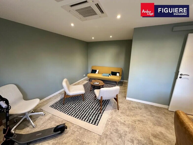 10 Impasse De Grassi, Aix-en-Provence à louer - Photo du bâtiment - Image 1 de 8