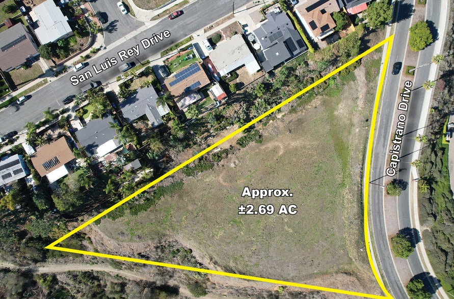 Capistrano Drive, Oceanside, CA à vendre - Photo du bâtiment - Image 2 de 13
